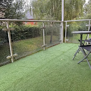 2 Bedrooms Luxurious In Luton Apartment
